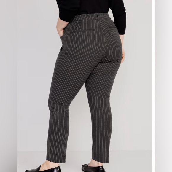 Old Navy Plus High-Waisted Pixie Skinny Ankle Pants, Pinstripe, Size 28R, NWT - Picture 2 of 7